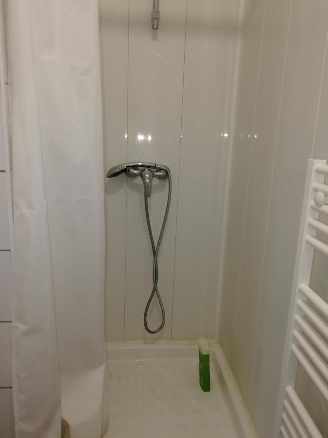 Loue Studio Propre !, Endroit Tres Calme, A 5 Minutes Gare Mantes La Jolie, Ngoại thất bức ảnh